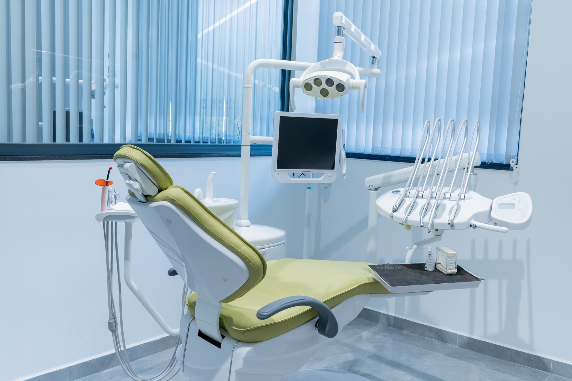 Dt. Alireza Buikpour - Alanya diş hekimi